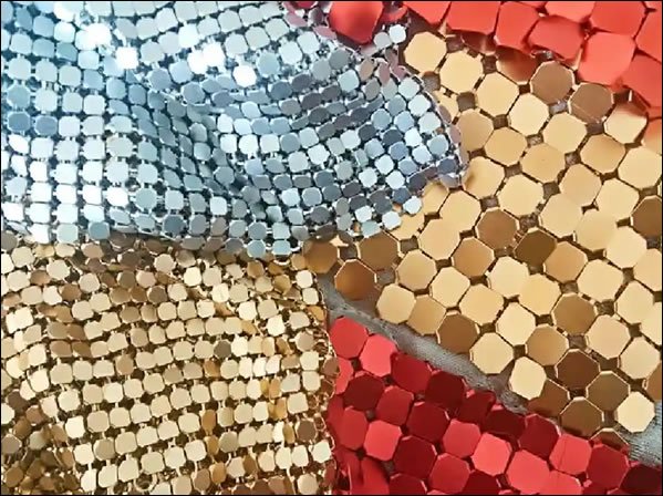 Multi-Colored Metallic Bead Curtain for Artistic and Vibrant Spaces