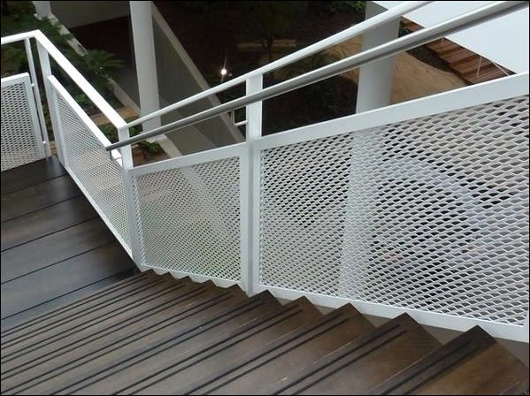 Decorative Metal Mesh for Staircase Handrail Protection and Design